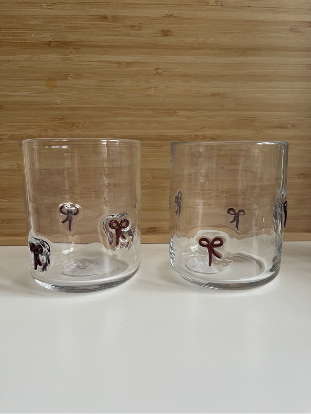 Red Bow Icon Glass Madison Home 16 oz Juice Set of 2 Drink Glasses NEW - FLAWS